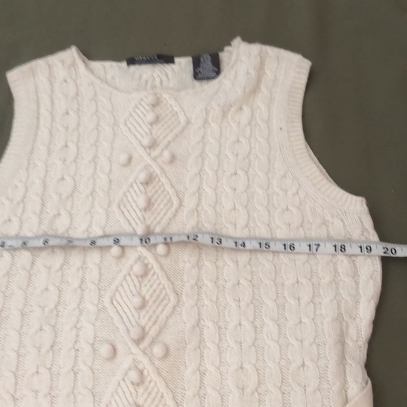 GEOGE ME by Mark Eisen cable Knitted women’s Sweater Vest size 12/14”. ( XL”) - Picture 11 of 13